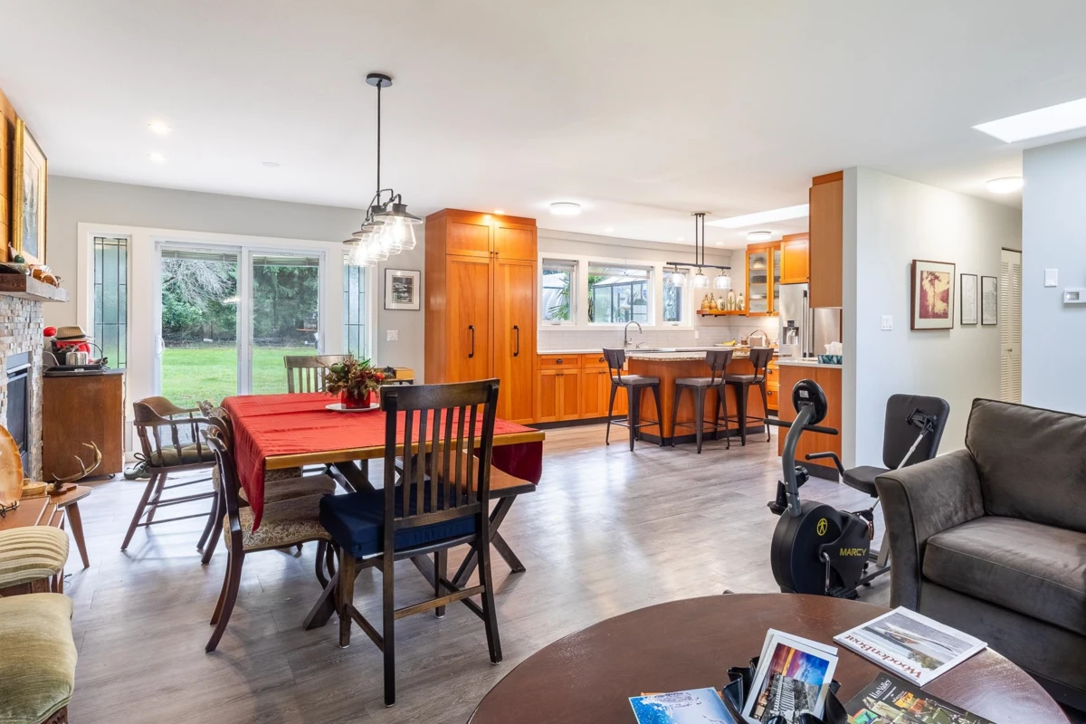 Family Room Photo of 7929 Southwood Road, Halfmoon Bay, BC