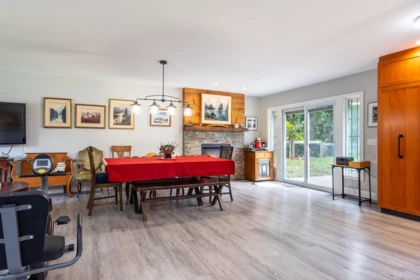 Breakfast Nook Photo of 7929 Southwood Road, Halfmoon Bay, BC