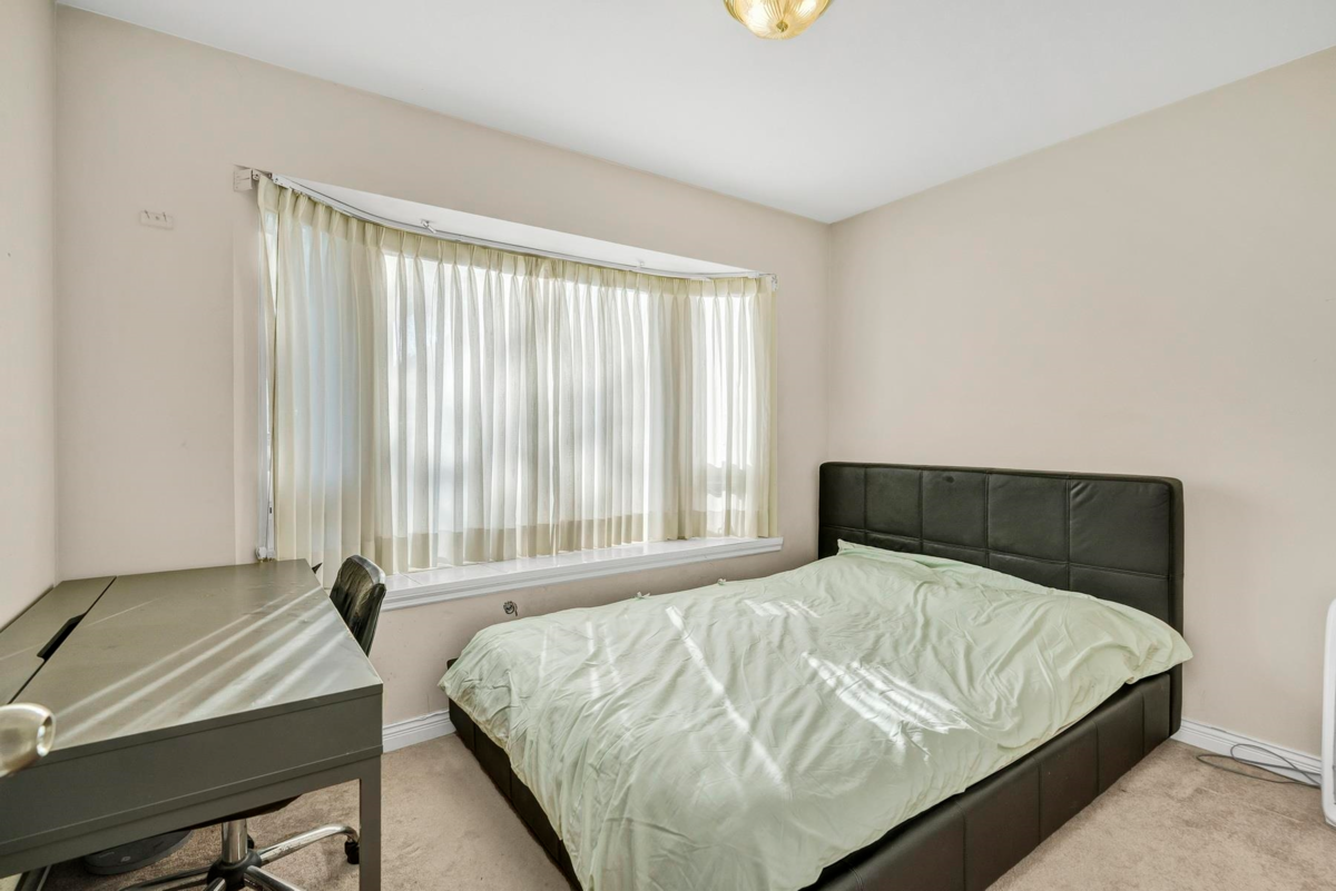 Entry Foyer Photo of 591 E 28th Avenue, Vancouver, BC
