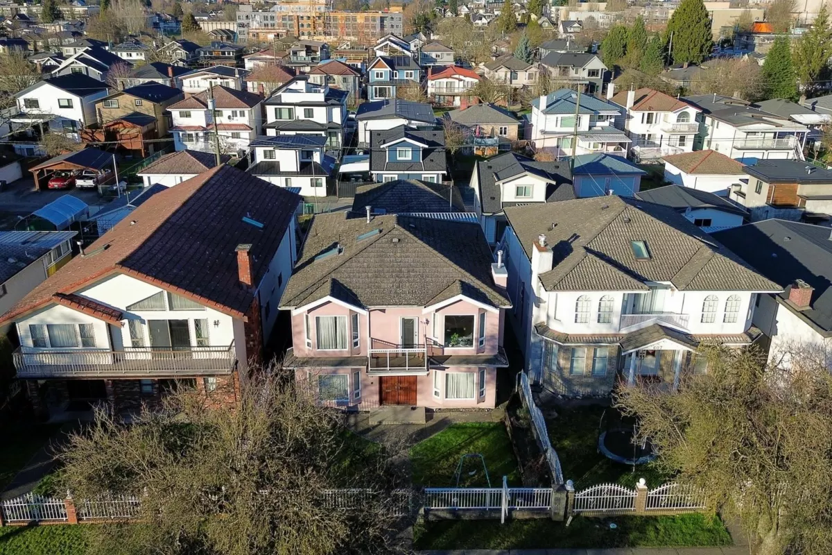 Garden / Landscaping Photo of 591 E 28th Avenue, Vancouver, BC