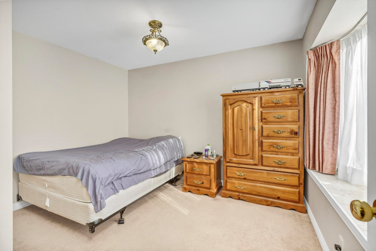 Primary Bedroom Photo of 591 E 28th Avenue, Vancouver, BC