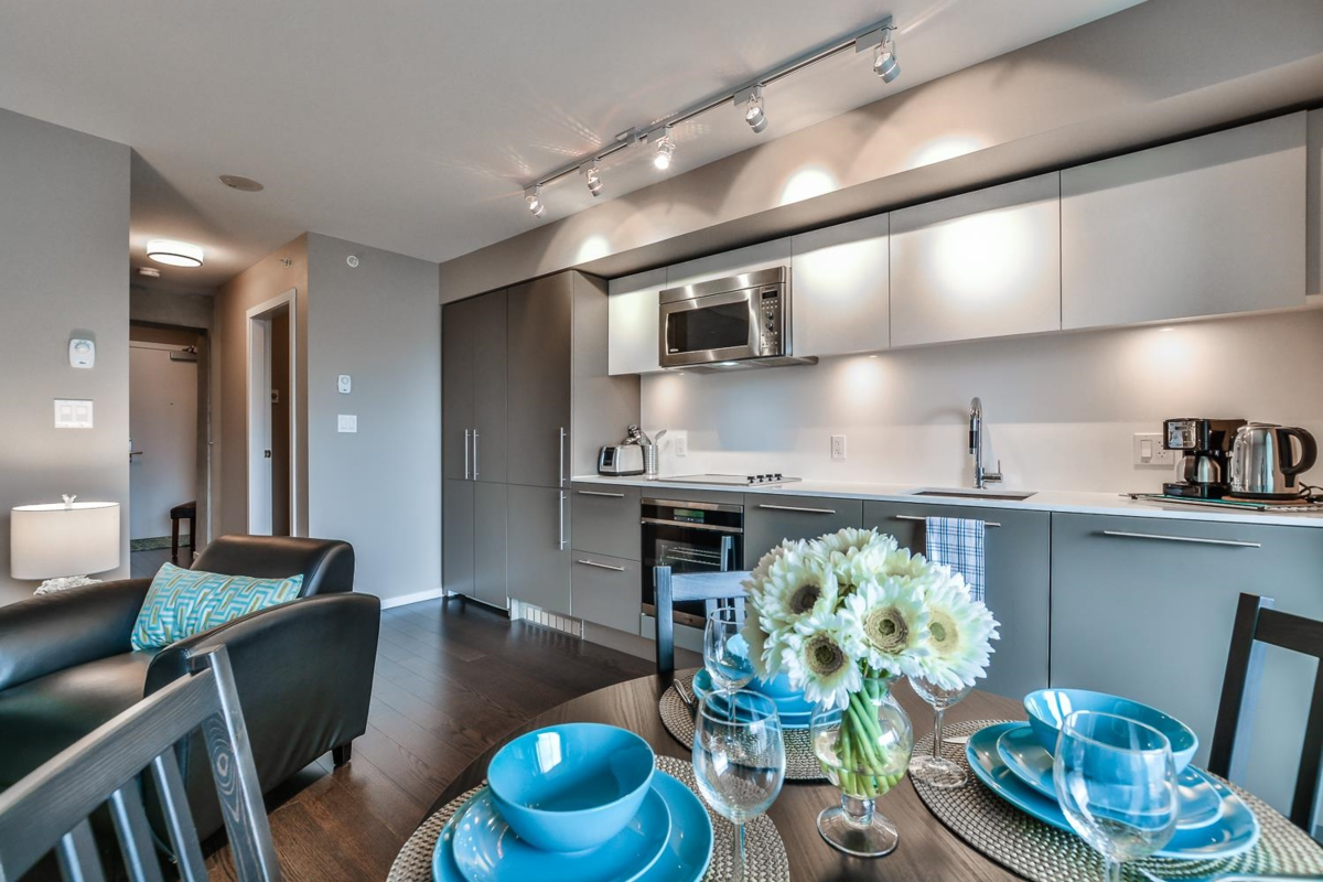 Walk-In Closet Photo of 2104 999 Seymour Street, Vancouver, BC