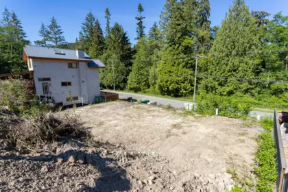 Laundry Room Photo of 1080 Foxglove Lane, Bowen Island, BC