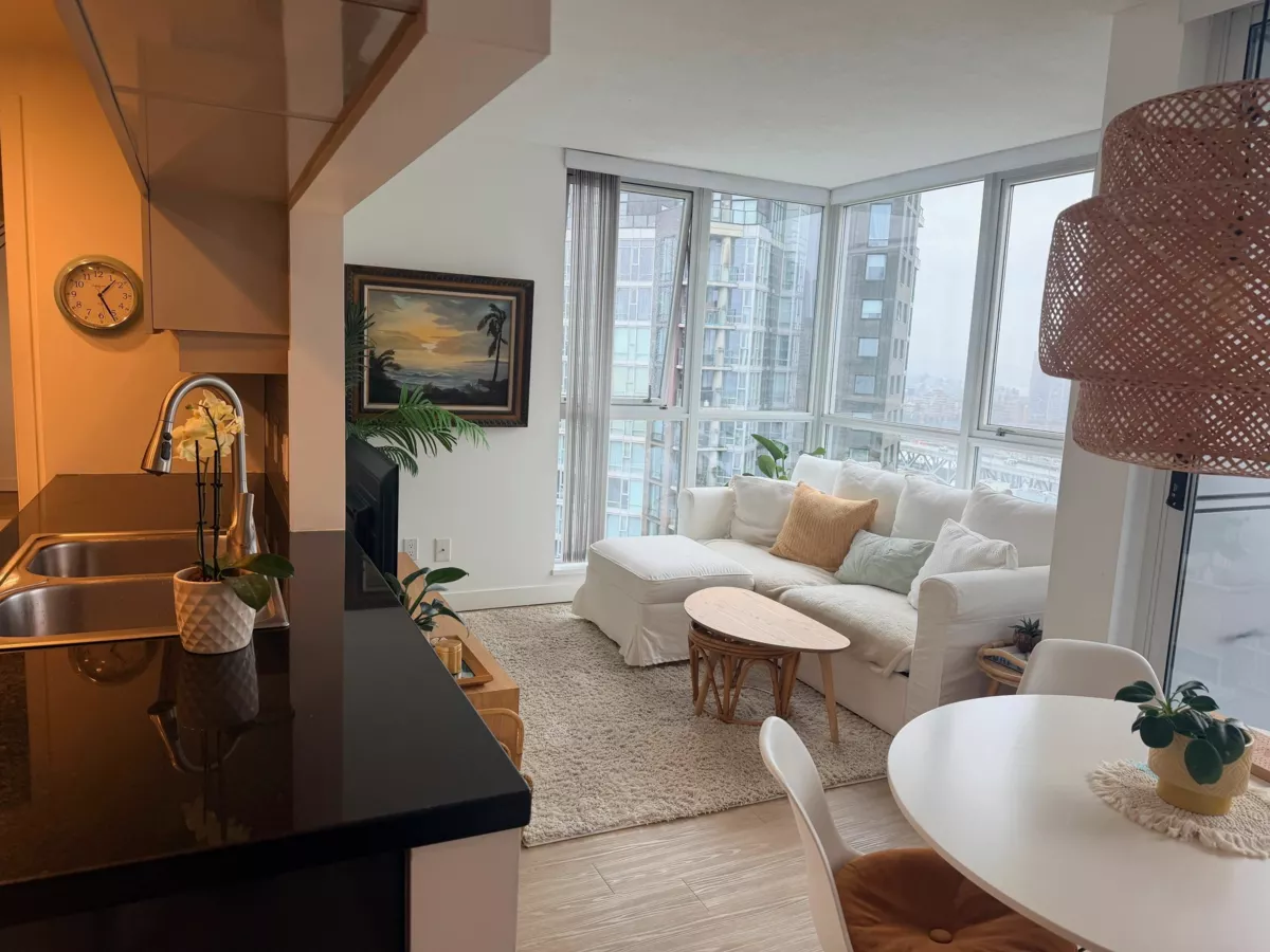 Family Room Photo of 3005 1408 Strathmore Mews, Vancouver, BC