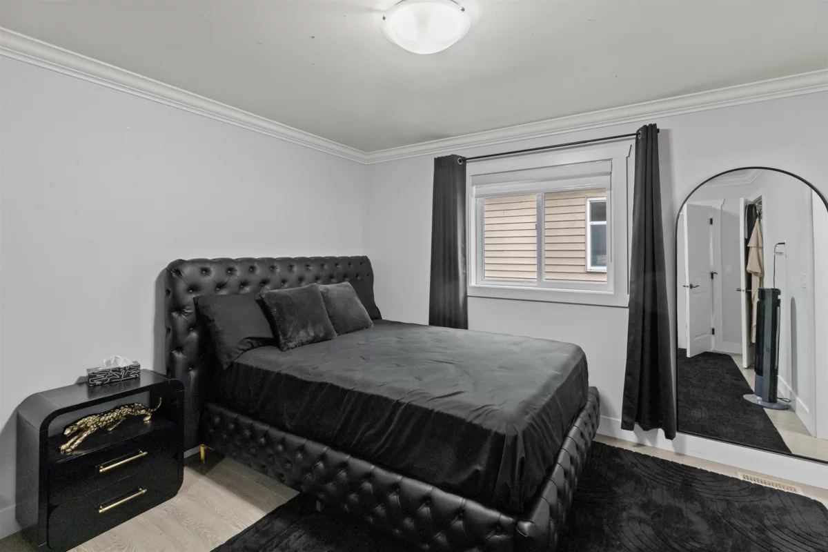 Entry Foyer Photo of 3167 Engineer Crescent, Abbotsford, BC