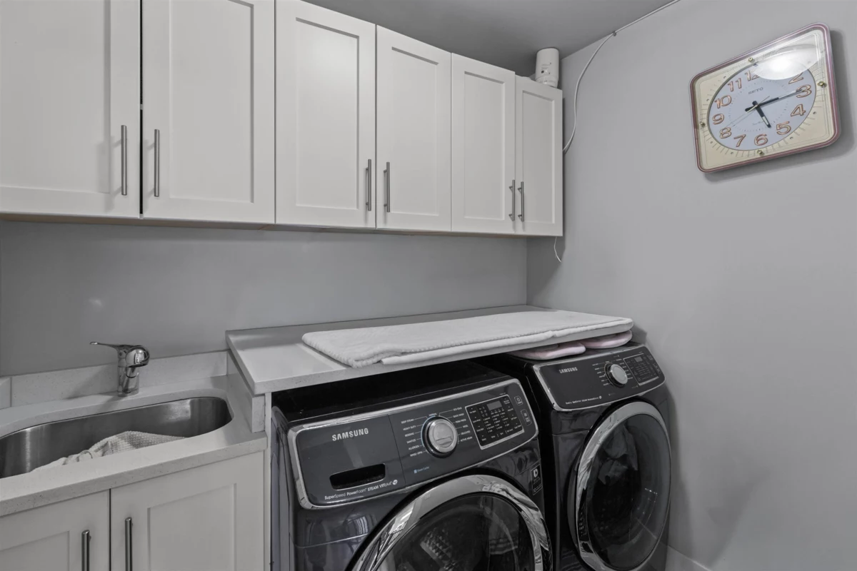 Front Yard Photo of 3167 Engineer Crescent, Abbotsford, BC