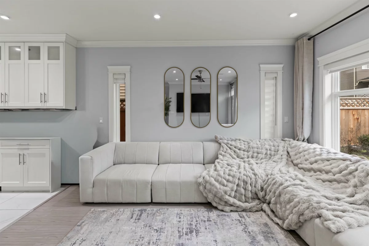 Guest Bathroom Photo of 3167 Engineer Crescent, Abbotsford, BC