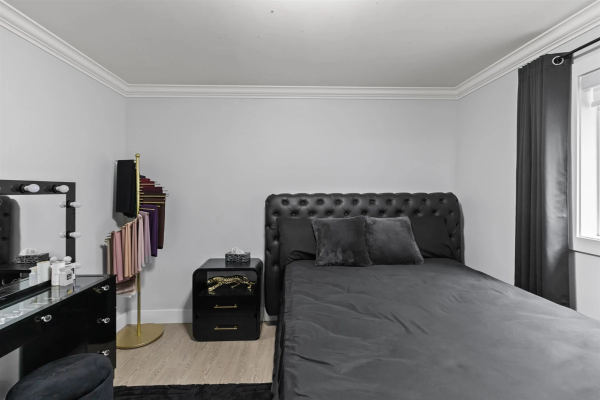 Hallway Photo of 3167 Engineer Crescent, Abbotsford, BC