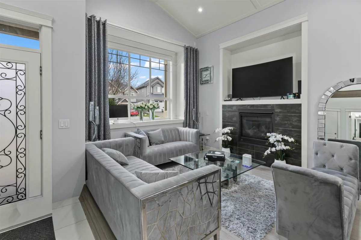 Kitchen Photo of 3167 Engineer Crescent, Abbotsford, BC