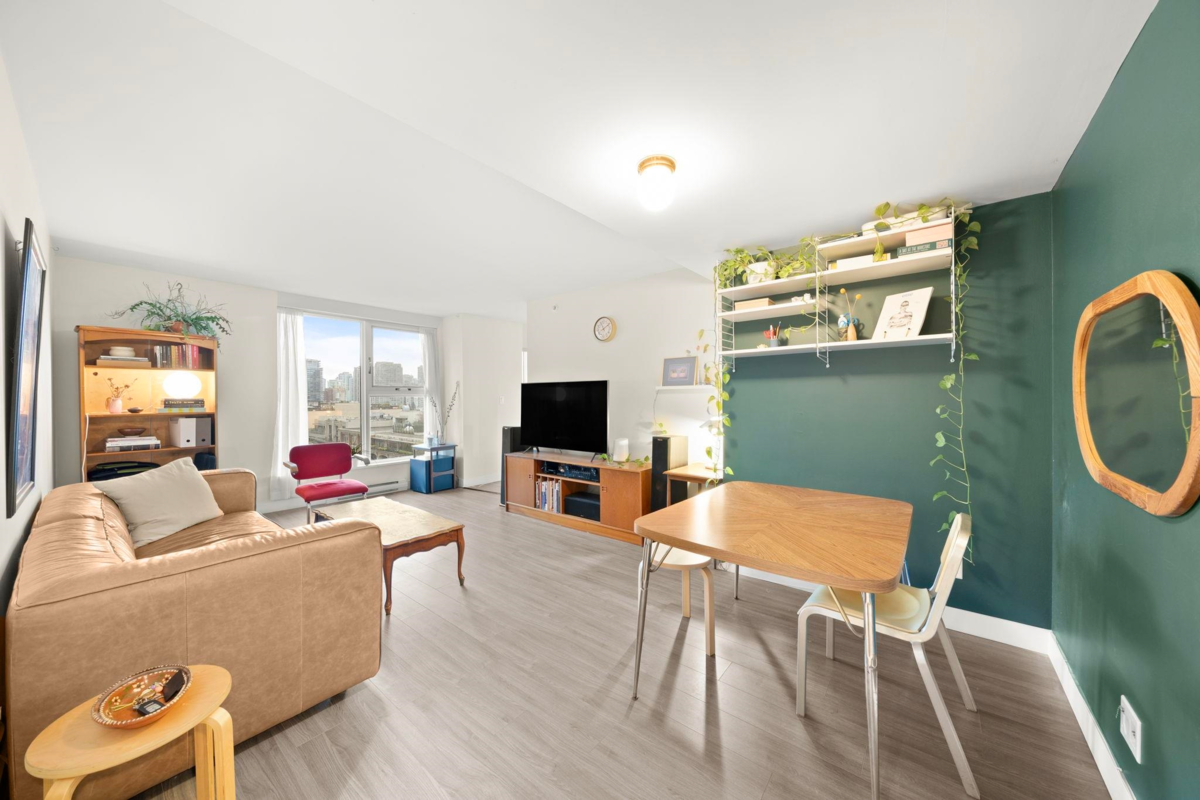 Kitchen Photo of 1002 1323 Homer Street, Vancouver, BC