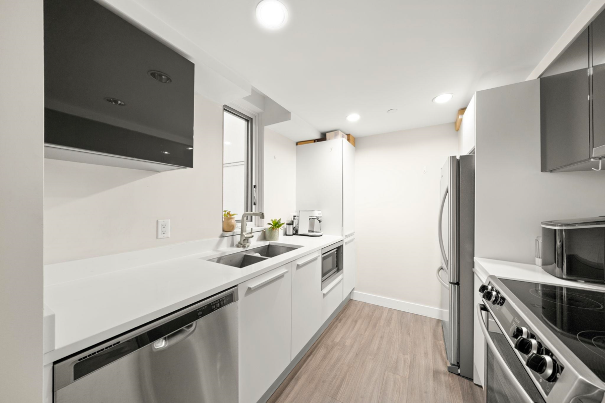 Primary Bathroom Photo of 1002 1323 Homer Street, Vancouver, BC