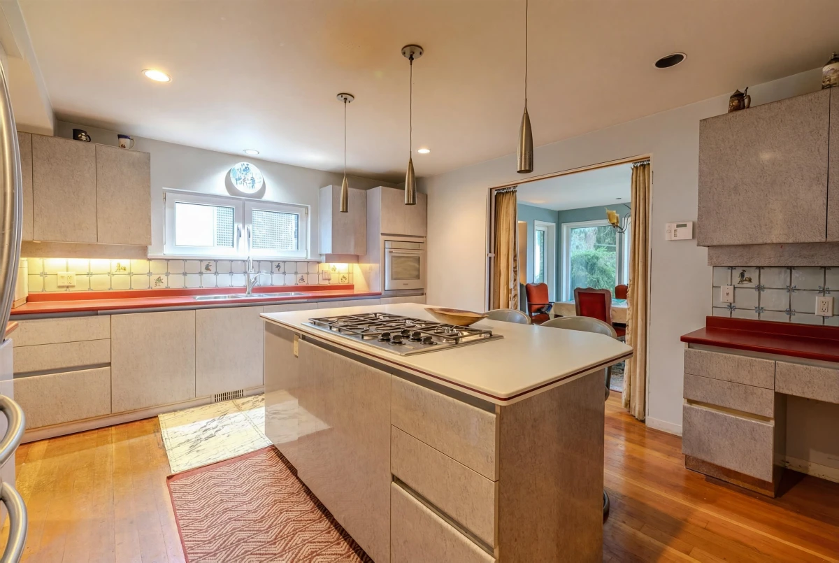 Pantry Photo of 1650 Palmerston Avenue, West Vancouver, BC