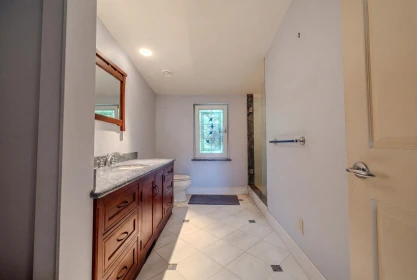 Powder Room Photo of 1650 Palmerston Avenue, West Vancouver, BC