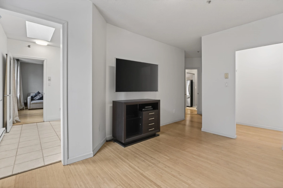 Bedroom 4 Photo of 103 108 W Esplanade, North Vancouver, BC