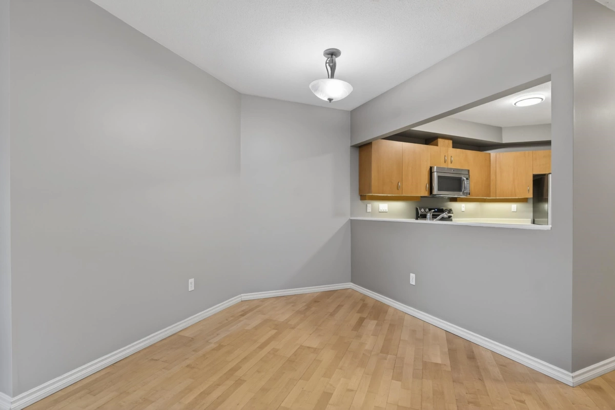 Kitchen Island Photo of 103 108 W Esplanade, North Vancouver, BC