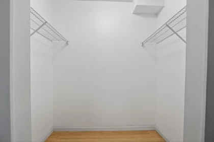 Office / Den Photo of 103 108 W Esplanade, North Vancouver, BC