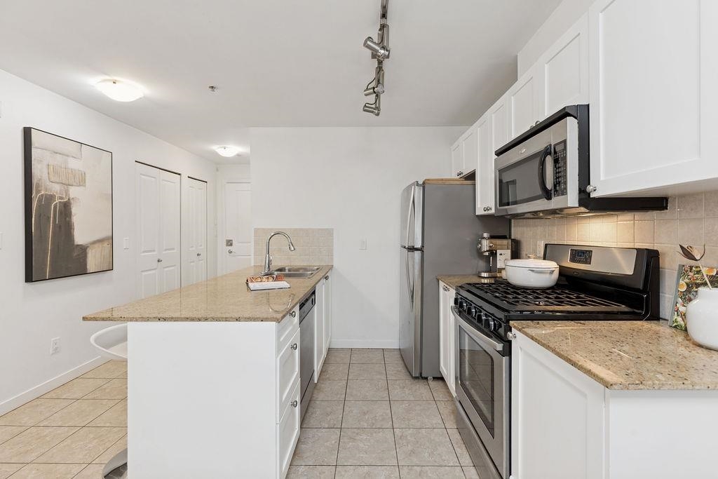 Powder Room Photo of 306 2636 E Hastings Street, Vancouver, BC