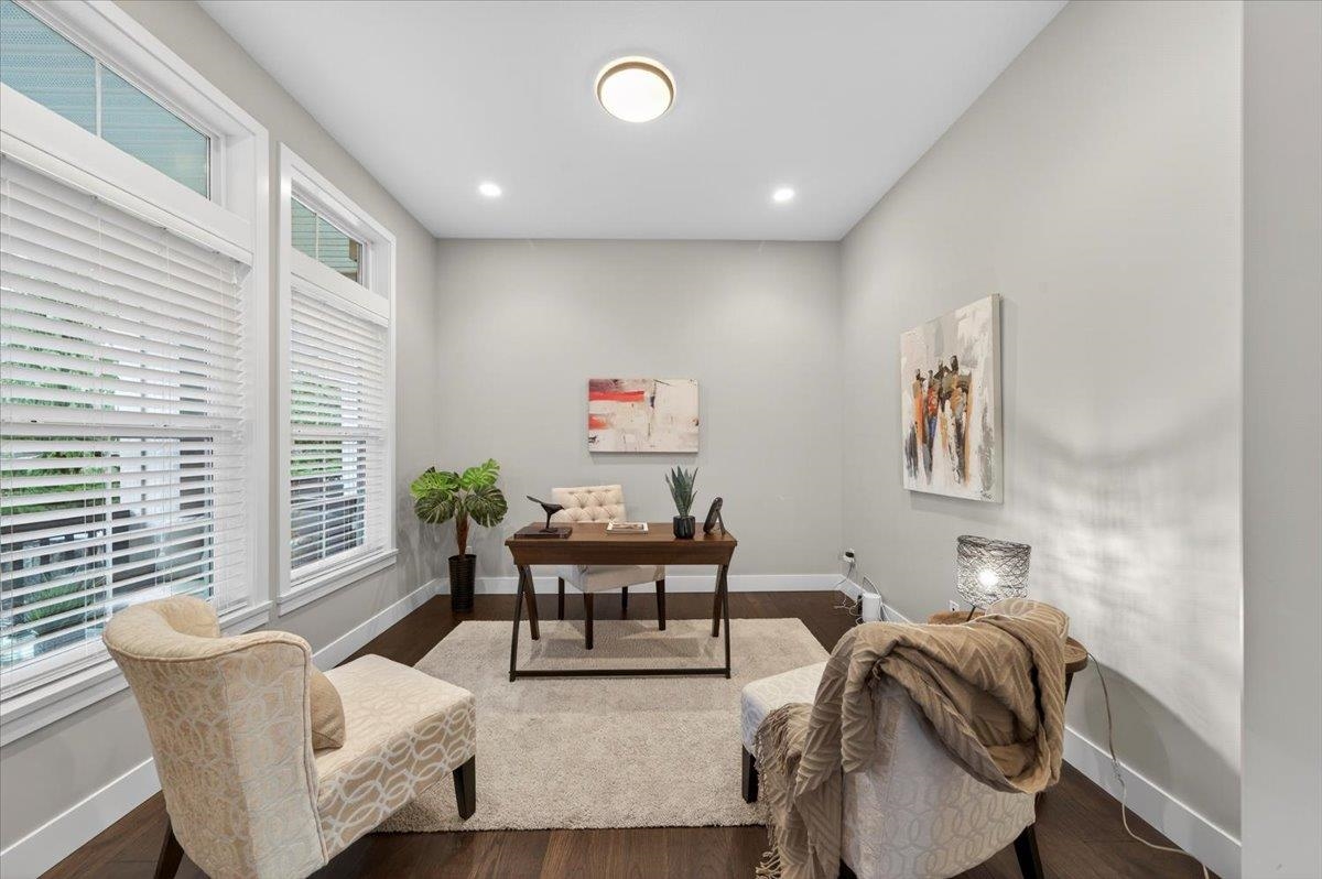 Breakfast Nook Photo of 2879 160a Street, Surrey, BC