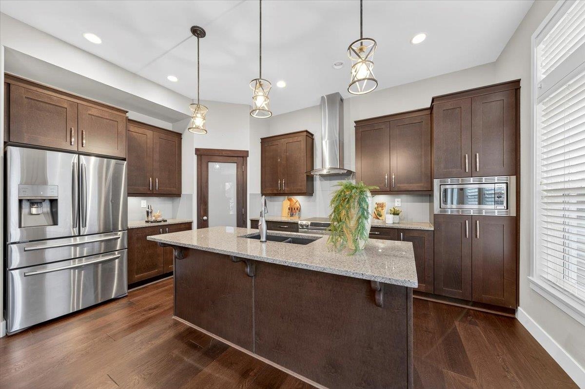 Family Room Photo of 2879 160a Street, Surrey, BC