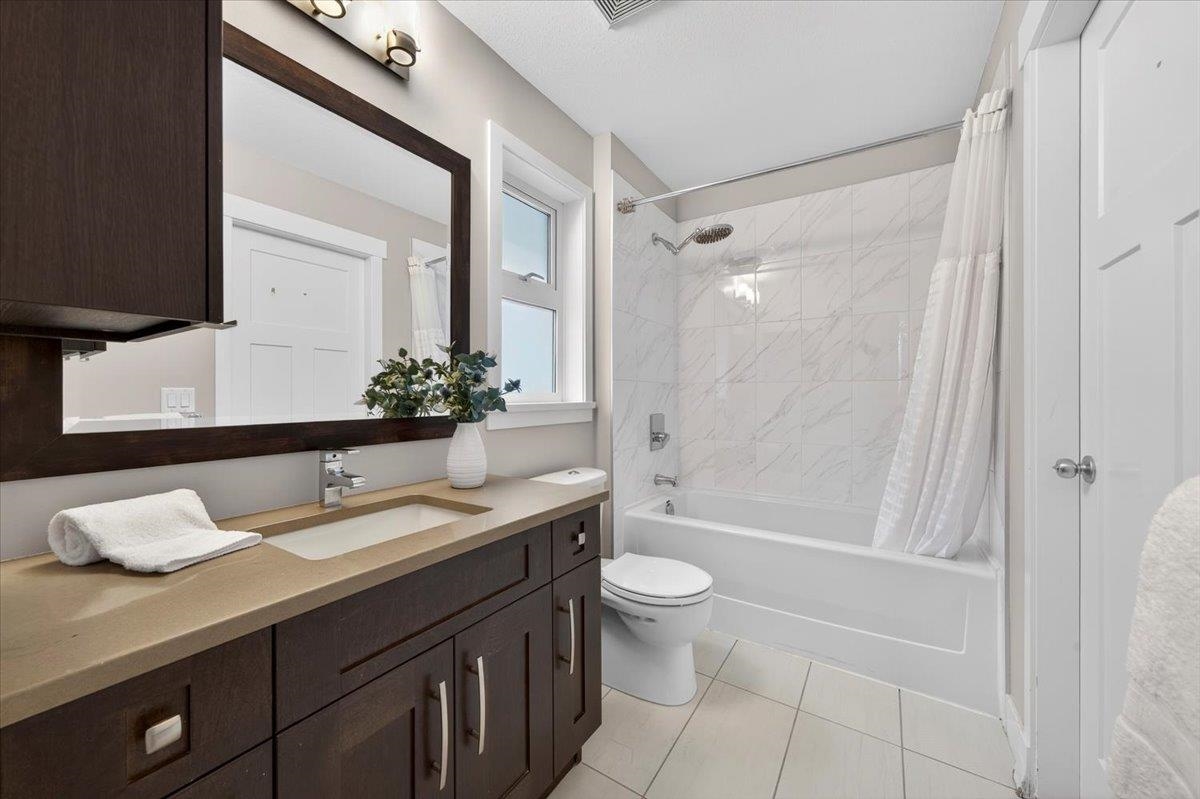 Guest Bathroom Photo of 2879 160a Street, Surrey, BC