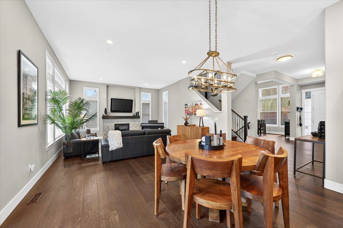 Kitchen Photo of 2879 160a Street, Surrey, BC