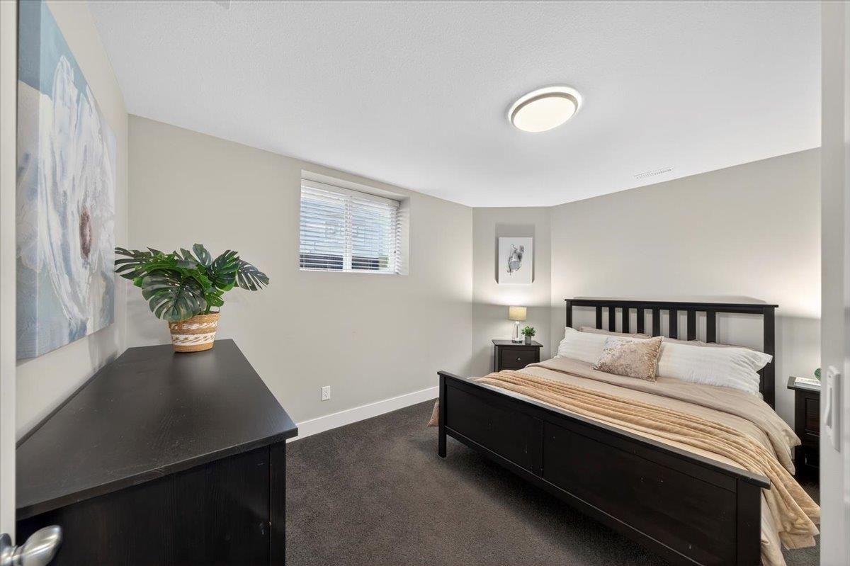 Powder Room Photo of 2879 160a Street, Surrey, BC