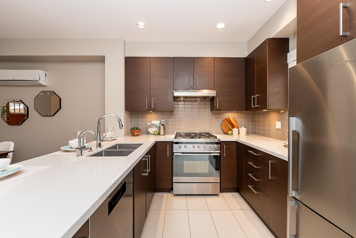 Breakfast Nook Photo of 966 W 43rd Avenue, Vancouver, BC