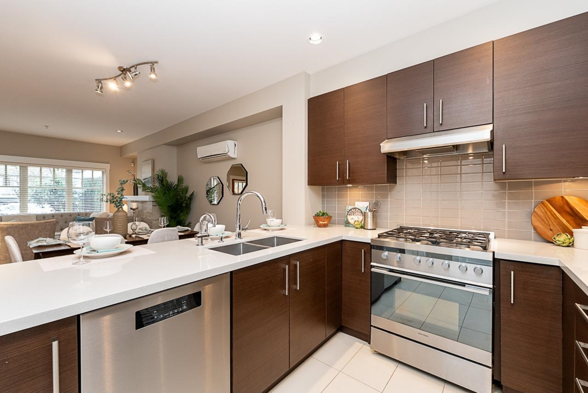 Kitchen Island Photo of 966 W 43rd Avenue, Vancouver, BC