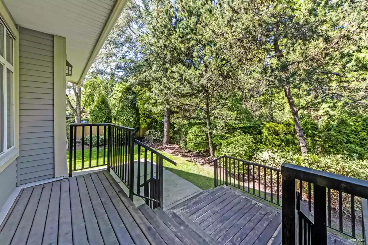 Powder Room Photo of 7 15255 36 Avenue, Surrey, BC