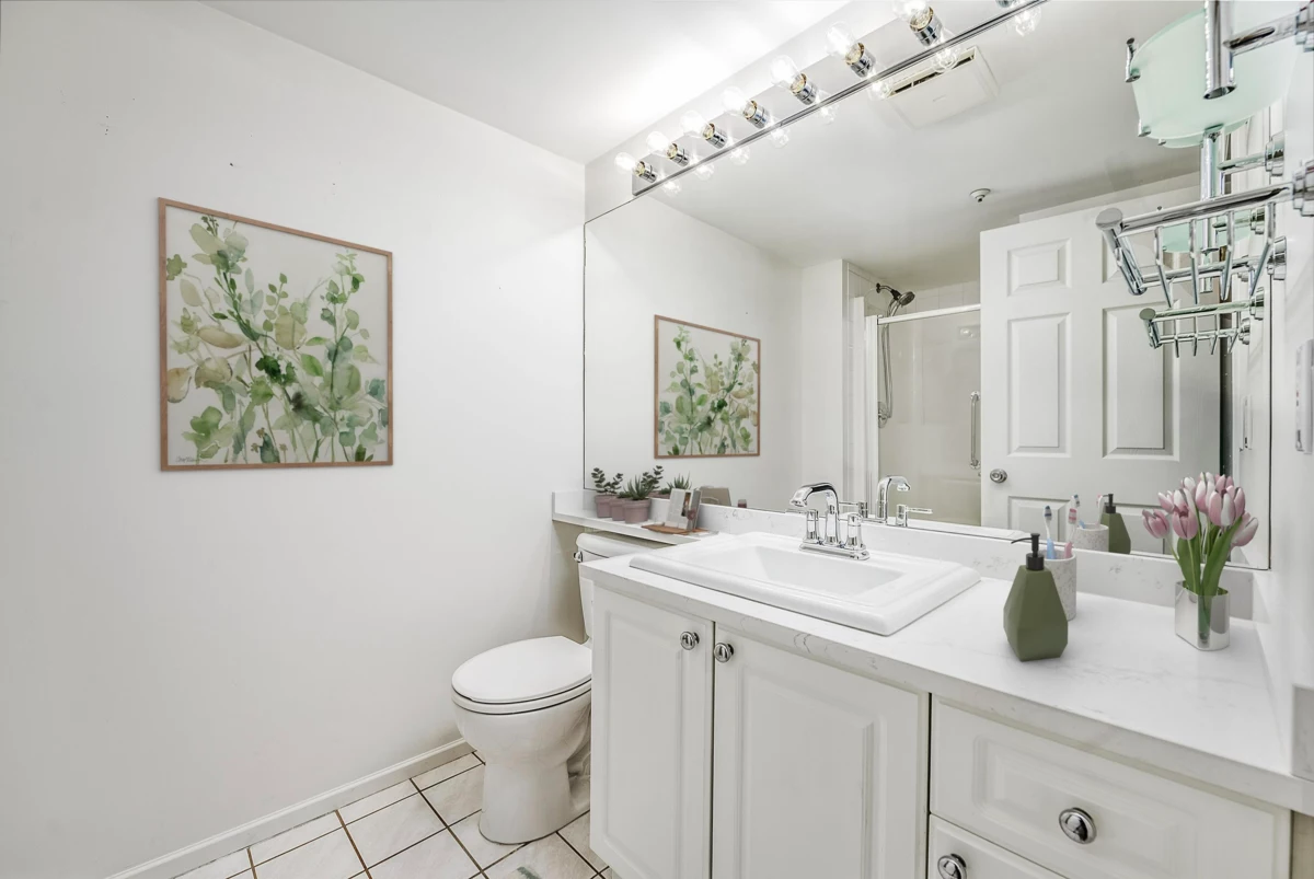 Primary Bathroom Photo of 205 5518 14th Avenue, Delta, BC