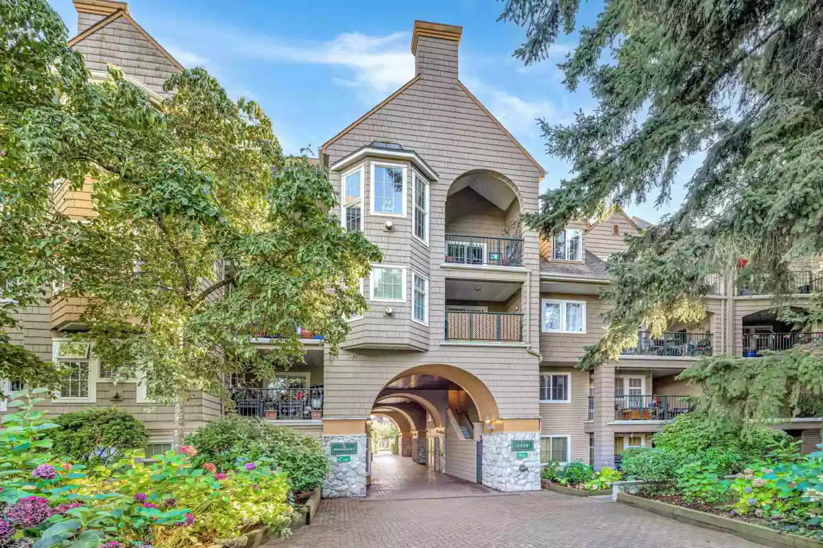 Walk-In Closet Photo of 205 5518 14th Avenue, Delta, BC