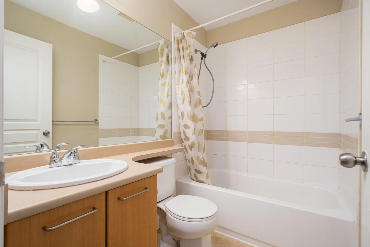 Entry Foyer Photo of 15 7331 Heather Street, Richmond, BC