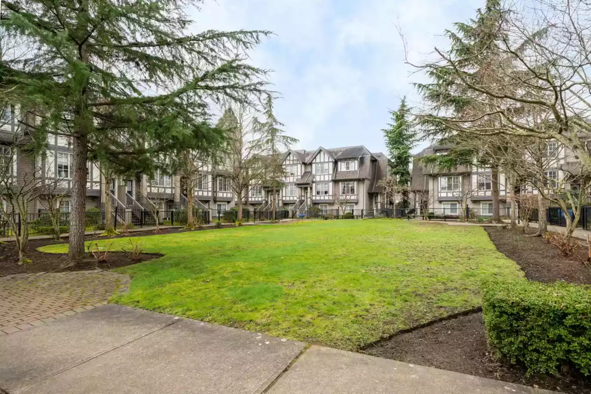 Hot Tub / Spa Photo of 15 7331 Heather Street, Richmond, BC