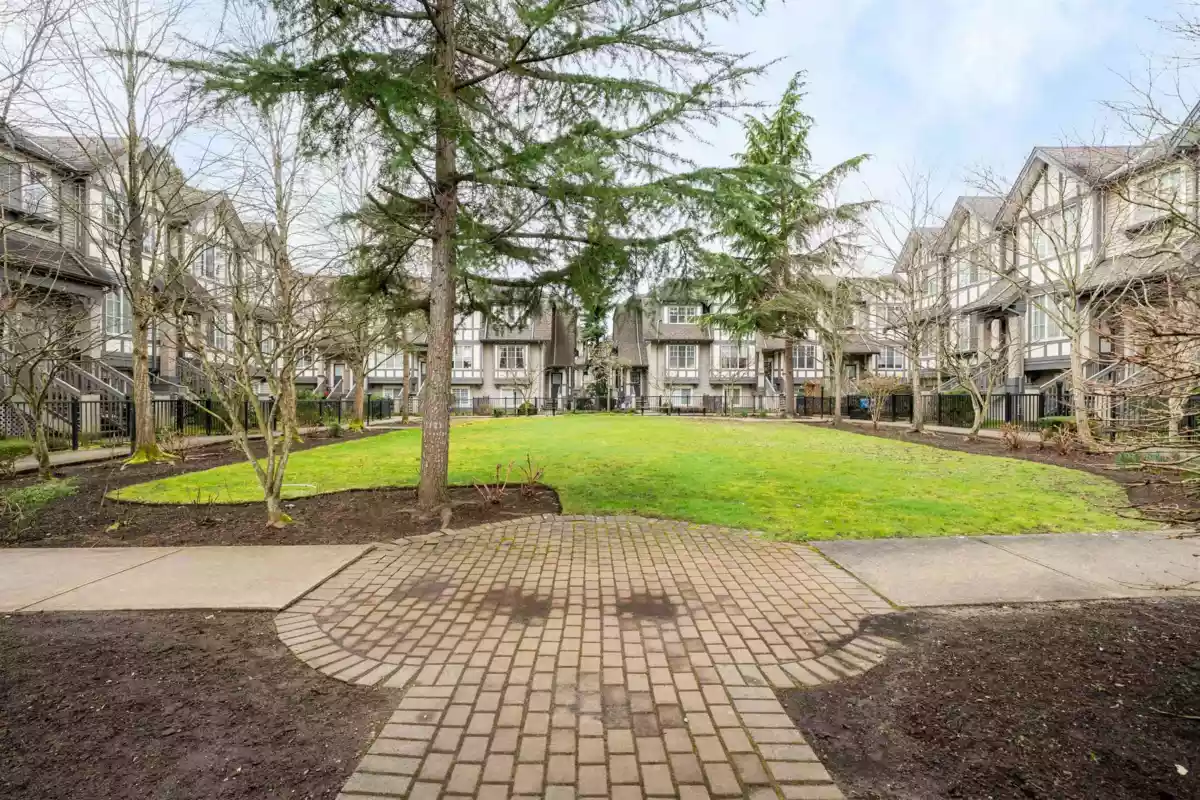 Swimming Pool Photo of 15 7331 Heather Street, Richmond, BC