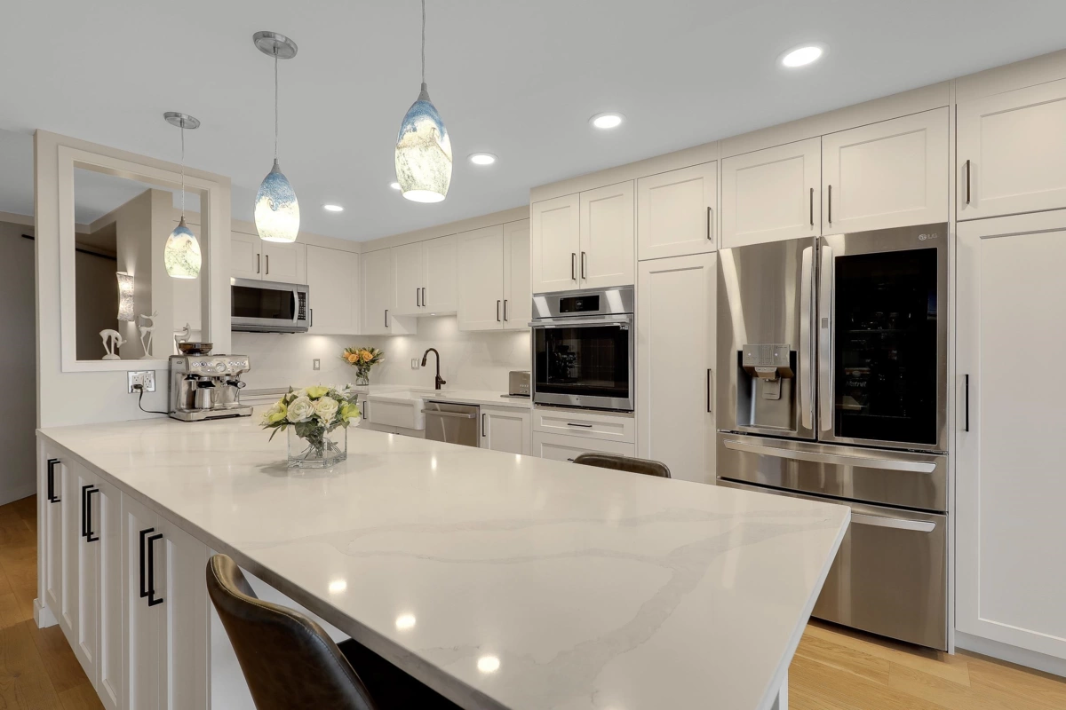 Bedroom 2 Photo of 204 15165 Marine Drive, White Rock, BC