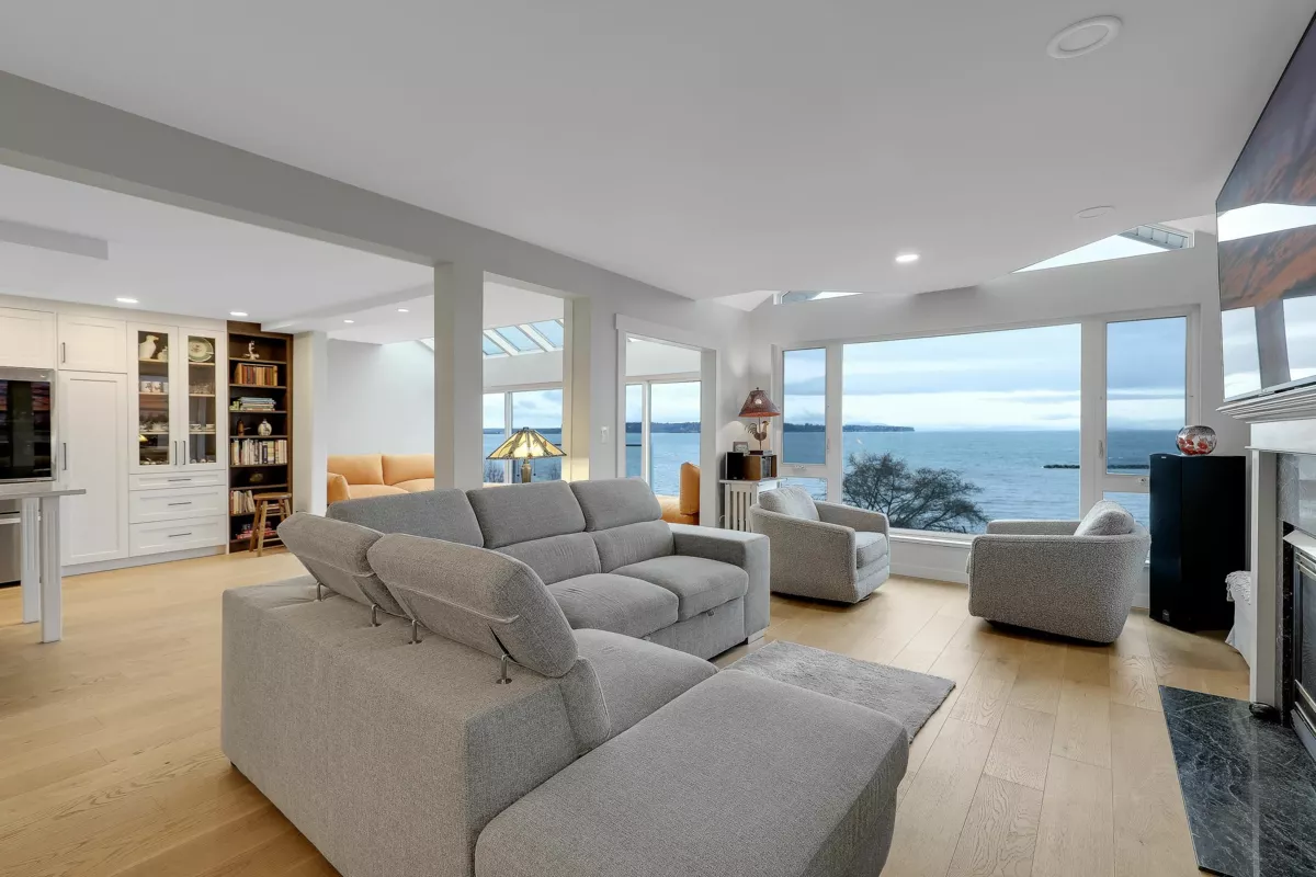 Family Room Photo of 204 15165 Marine Drive, White Rock, BC