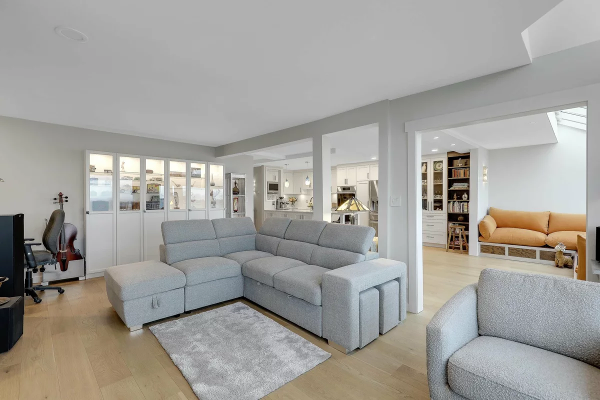 Loft / Bonus Room Photo of 204 15165 Marine Drive, White Rock, BC