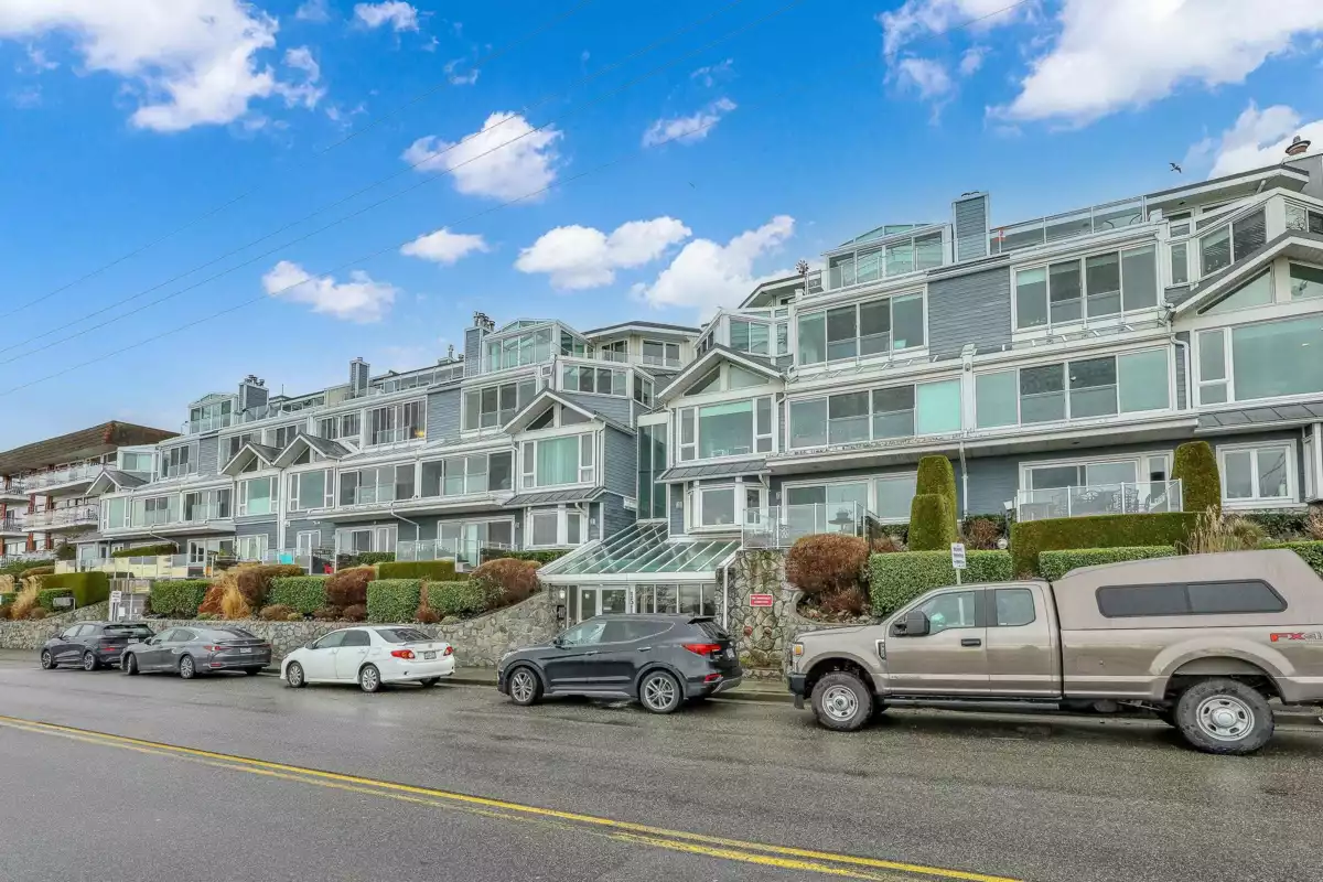 Swimming Pool Photo of 204 15165 Marine Drive, White Rock, BC