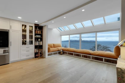 Kitchen Island Photo of 204 15165 Marine Drive, White Rock, BC