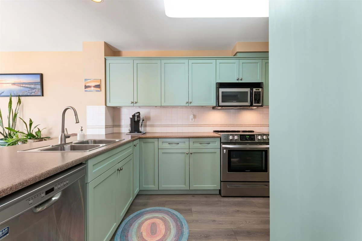 Basement Recreation Room Photo of 1 46321 Cessna Drive, Chilliwack, BC