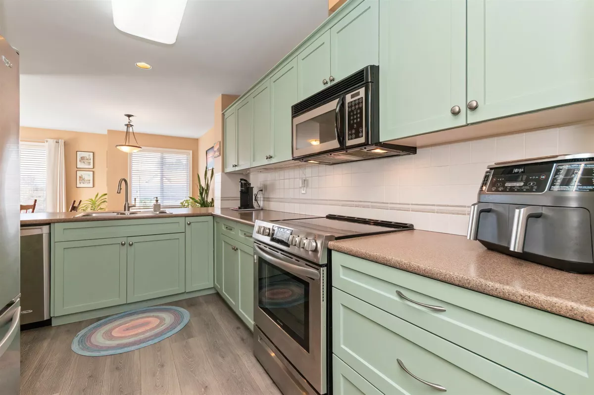 Powder Room Photo of 1 46321 Cessna Drive, Chilliwack, BC