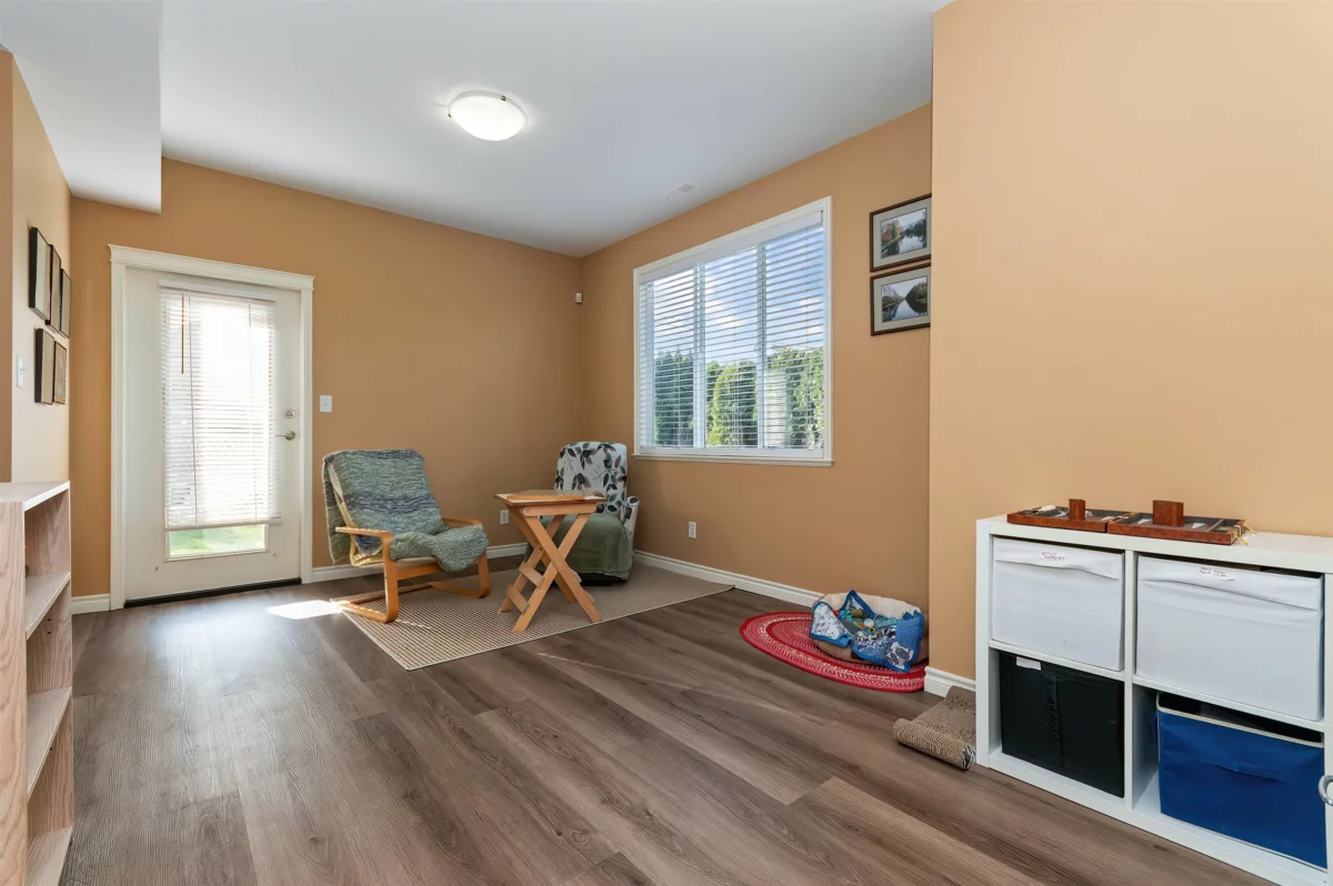 Swimming Pool Photo of 1 46321 Cessna Drive, Chilliwack, BC