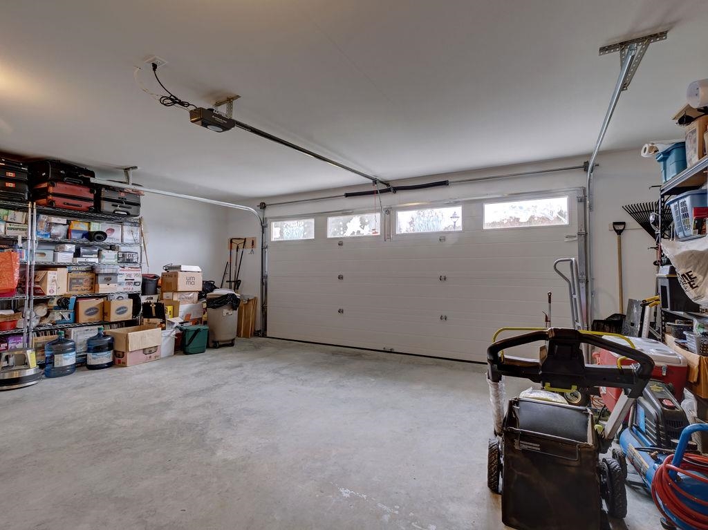 Entry Foyer Photo of 1028 Celia Crescent, Gibsons, BC