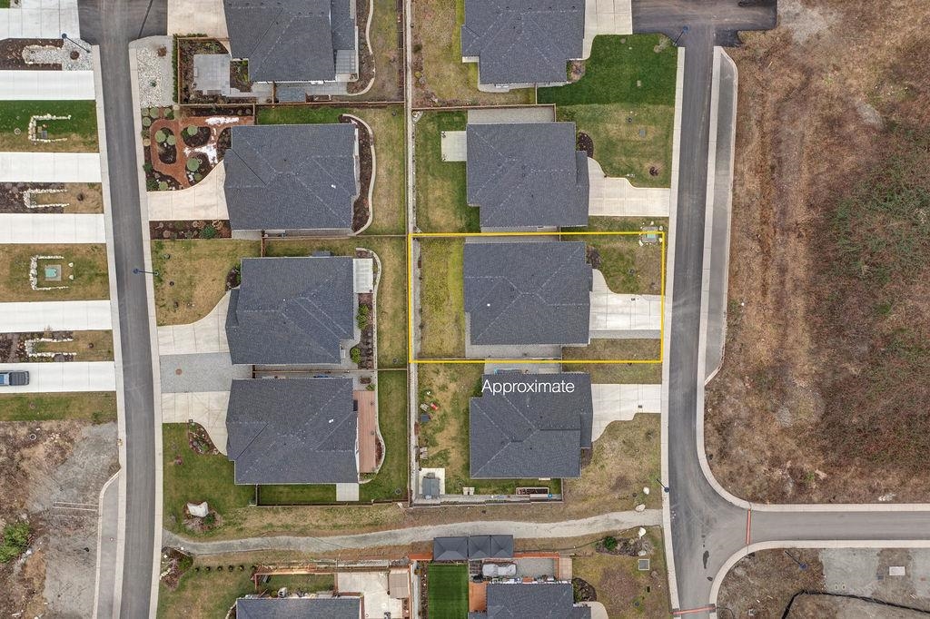 Hot Tub / Spa Photo of 1028 Celia Crescent, Gibsons, BC