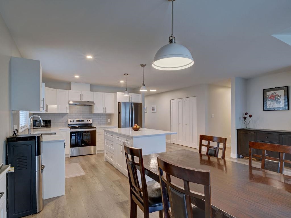Primary Bathroom Photo of 1028 Celia Crescent, Gibsons, BC