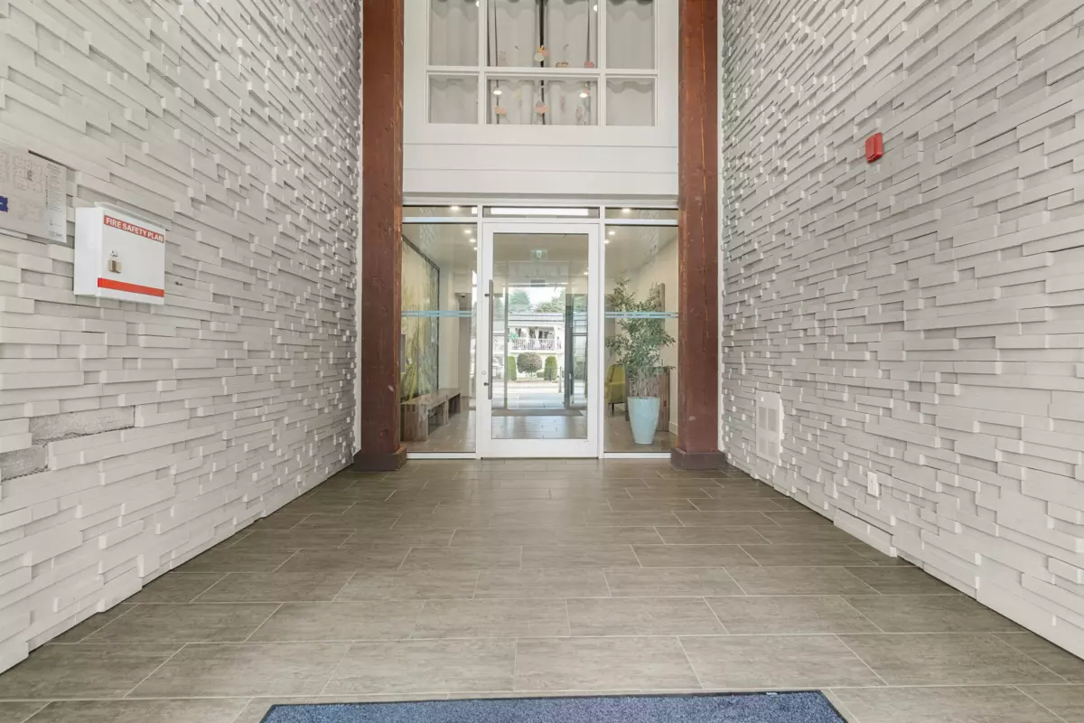 Living Room Photo of 103 2565 Ware Street, Abbotsford, BC