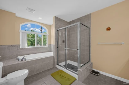 Hot Tub / Spa Photo of 15438 112 Avenue, Surrey, BC