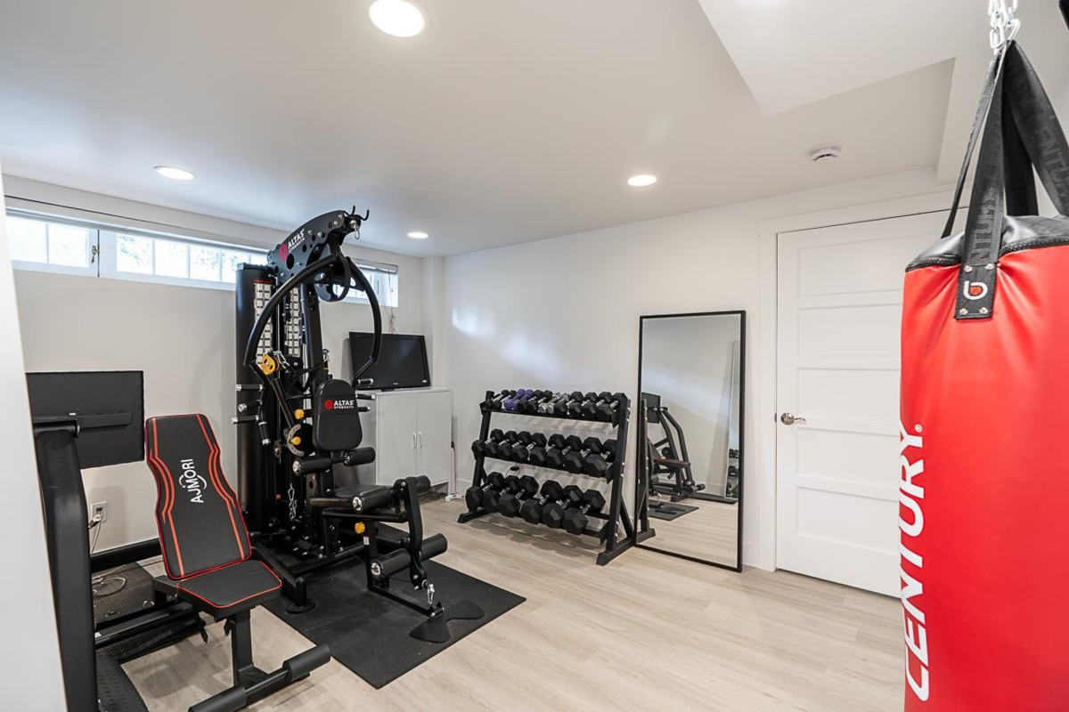 Front Yard Photo of 1 1055 Wolfe Avenue, Vancouver, BC