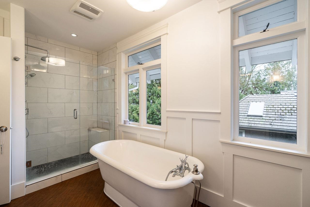 Guest Bathroom Photo of 1 1055 Wolfe Avenue, Vancouver, BC