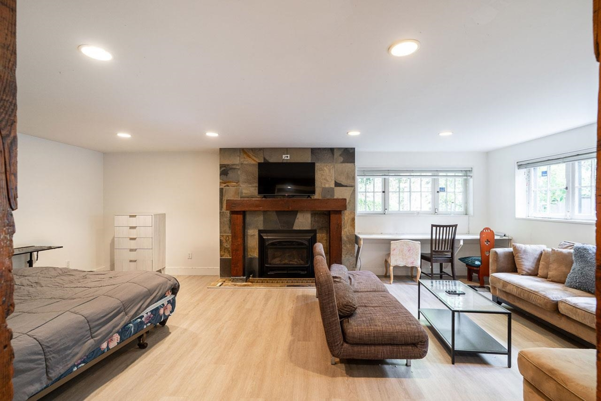 Outdoor Deck Photo of 1 1055 Wolfe Avenue, Vancouver, BC